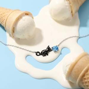 Collier personnalisé Jeulia en forme de chat noir avec pierre de naissance ronde sertie en clos, plaqué rhodium - Product Image 2