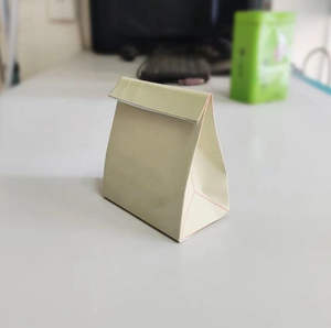 ถุงกระดาษพิมพ์โลโก้แบบกำหนดเองขายส่ง เป็นมิตรกับสิ่งแวดล้อม รีไซเคิลได้ สำหรับบรรจุภัณฑ์อาหารแบบนำกลับบ้าน ถุงช้อปปิ้งคราฟท์ - Product Image 3