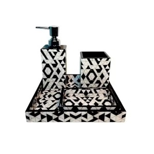 Juego de baño de diseño único negro de lujo con acabado brillante de resina para encimera de tocador de baño doméstico y uso decorativo de La India - Product Image 1