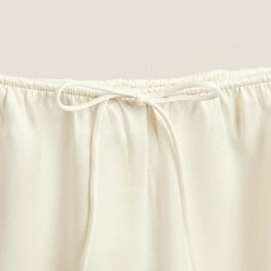 Nouveaux shorts de sport légers pour femmes à taille haute avec impression par transfert thermique, tissu respirant, haute qualité - Product Image 4