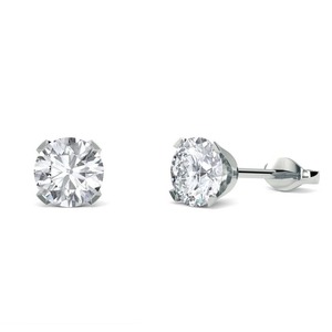 Pendientes Tradicionales de Diamantes Redondos de 0.30 Ct, Diamantes Cultivados en Laboratorio en Platino, para Bodas y Fiestas - Product Image 3