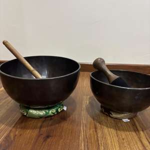 Juego de cuencos de sonido de Metal de bronce de 2 piezas hechos a mano para meditación diaria Chakra tema budismo práctica diaria alineación artesanías de Metal - Product Image 2