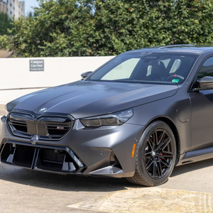 BMW M5 2026 Usado Premium ~200 Millas, Motor V8 Híbrido Turboalimentado de 717 hp - Product Image 1