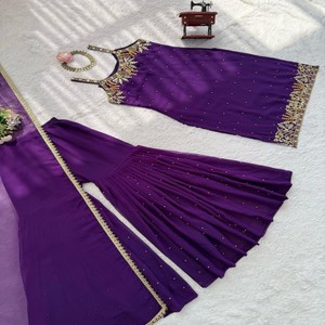 Top de imitación Georgette de diseñador para mujer y conjunto Sharara con forro de algodón y micro Dupatta de encaje de 2,1 metros para uso festivo - Product Image 6