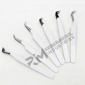 Pince à épiler à pointe de plasma noir RMI Produit de vente chaud Pince à cils en acier inoxydable Pointe de plasma noir et couleur enduite de poudre blanche - Product Image 5