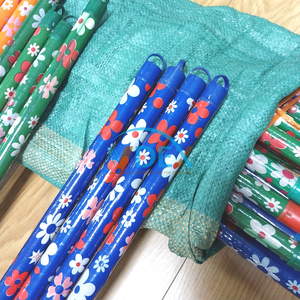 Mango de escoba recubierto de PVC, producto de madera de eucalipto vietnamita a la India/Egipto/UAE/mercado - Product Image 4