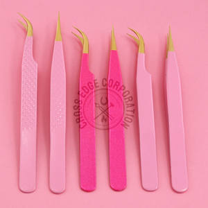 Pinzas Profesionales Premium para Extensiones de Pestañas con Punta de Fibra Curva, Punta Larga para Volumen, Aislamiento Recto y Agarre de Diamante - Product Image 1