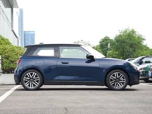 2024 <span class=keywords><strong>MINI</strong></span> <span class=keywords><strong>Cooper</strong></span> <span class=keywords><strong>SE</strong></span> Artist SUV 5 portes Nouvelle énergie Véhicule <span class=keywords><strong>électrique</strong></span> 452km d'autonomie 5 places - Product Image 3