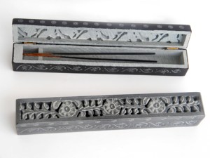 Soporte de incienso tallado en madera Natural, quemador de palo de incienso con incrustación de Luna y Estrella, indio - Product Image 2