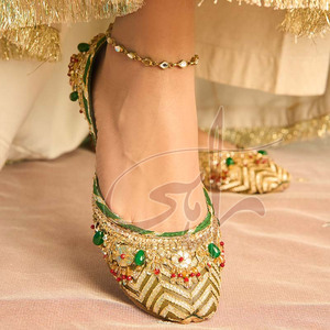 Nouveauté, meilleure qualité, chaussures Khussa pour femmes, fabriquées à la main, antidérapantes, professionnelles, en velours, ornements uniques, design unique pour toutes les saisons - Product Image 2