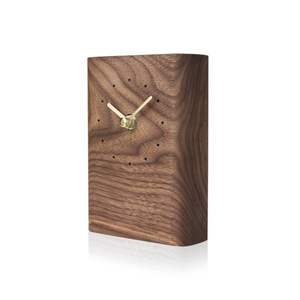 Horloge murale carrée en bois avec un design élégant et des marqueurs blancs pour la décoration moderne de la maison et du bureau - Product Image 2