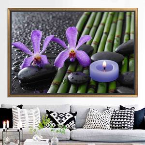 Arte Mural Zen de Bamboo Grove: Lienzo Impreso para una Decoración Tranquila, Lienzo con Marco Dorado - Product Image 1