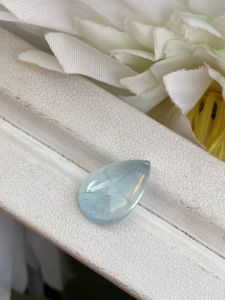 Excelente Natural 5,34 quilates aguamarina cabujón piedra Color superior forma de pera con buen brillo azul y blanco fabricación de collares de cuentas - Product Image 3