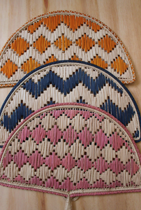 NOUVELLE COLLECTION Décoration de maison Matériau naturel Éventails muraux colorés fabriqués à la main au Vietnam - Product Image 3