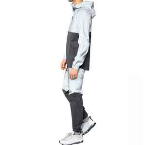Caractéristiques techniques du survêtement coupe-vent pour hommes Vêtements d'entraînement coupe-vent unis en nylon personnalisés Survêtement surdimensionné léger pour hommes - Product Image 5