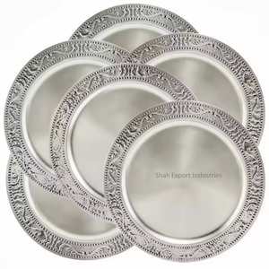 Assiette de chargeur en métal à bordure en relief gris foncé ronde longue durée et assiette pour la maison et les hôtels - Product Image 1