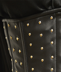 Corsé bajo el pecho de cuero negro de primera calidad con tachuelas - Product Image 3