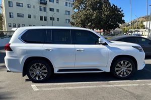 LEXUS LX 570 2017 D'OCCASION CÔTÉ GAUCHE/CÔTÉ DROIT - Product Image 2