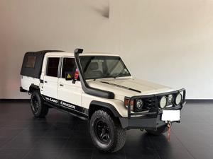 Toyota Land Cruiser Serie 70 4.5 Usado, 2004, Volante a la Izquierda/Derecha - Product Image 2