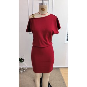 Vestido Corto de Crepé Brillante con Tirantes y Hombros Descubiertos para Mujer, 34553 - Rojo - Product Image 4