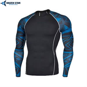 Chemise de compression respirante à manches longues UPF50+ à séchage rapide et écologique pour les surfistes - Product Image 4