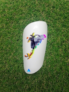 Armadura Espinilleras de fútbol femenino Modelo STDF1008 Equipo de protección de diseño colorido y personalizado de alta calidad - Product Image 3