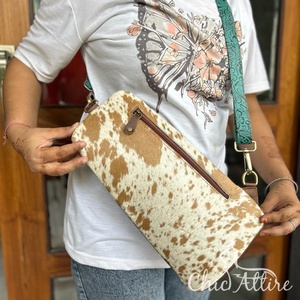 กระเป๋าคาดหน้าอกหนังวัวขนสไตล์ตะวันตกใช้ได้ทั้งชายและหญิงกระเป๋าคาดอกหนังขนพิมพ์ลายนูนสีพรีเมียมใหม่ - Product Image 1