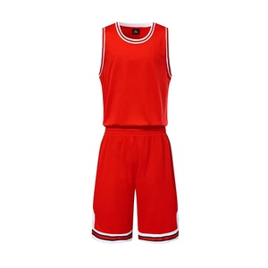 Ensemble maillot et short de basketball pour homme de haute qualité avec bandes latérales, logo personnalisé, uniforme de basketball écologique - Product Image 3