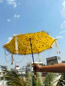 ร่มร่มสำหรับงานแต่งงานทำมือที่มีสีสันสดใสมีพู่ตกแต่งแบบอินเดียสำหรับงานฮาลเมดี้และเจ้าสาว - Product Image 6