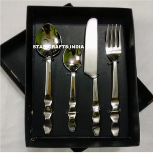Outils pour gâteau d'anniversaire en acier inoxydable, couteau à pain en métal avec revêtement en or PVD, ensemble couteau pour gâteau de mariage et serveur, style luxueux - Product Image 4