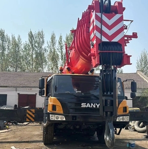 Grue de camion SANY 2020 d'occasion avec une capacité de 220 tonnes et des composants principaux du moteur, de la boîte de vitesses, du roulement de la pompe du moteur. - Product Image 4