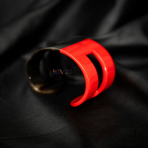 Meilleur vendeur BIXGO Bracelet en corne de buffle en forme de C laqué rouge de qualité supérieure Gravure de la lettre H Fait à la main Style bohème vietnamien Cadeau - Product Image 2