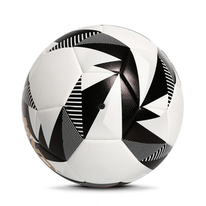 Ballon de football de sport en cuir PU de qualité supérieure, cousu à la main, pour équipe, avec logo personnalisé, en cuir PU pakistanais - Product Image 4