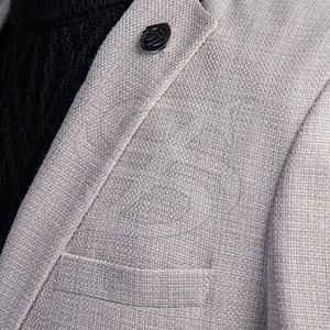 Abrigo de Vestir para Hombre de Primera Calidad Diseñado con Material Suave y Transpirable que Brinda un Aspecto Moderno y Elegante para el Uso Diario y el Trabajo - Product Image 2