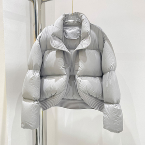 Chaqueta de Invierno Acolchada Personalizada OEM 2025 para Mujer, Chaqueta Corta de Alta Calidad para Exteriores, Abrigo Cálido con Bordado, Chaqueta de Burbujas - Product Image 5