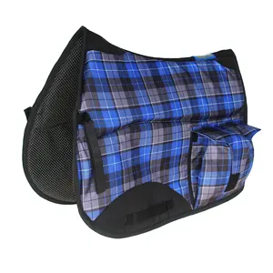 Tapis de selle équestre classique personnalisé avec logo professionnel Fort Worth Sports, en cuir/velours, coque en polyester, rembourrage en mousse. - Product Image 5