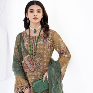 Traje de Salwar Kameez de tres piezas para mujer, vestido de Panjabi paquistaní bordado de gasa, ropa de fiesta diseñada por Ramsha Vol 2017 - Product Image 4