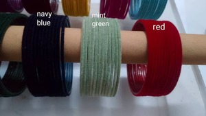 Bracelets en métal velours pour filles, bracelets de mariée pour femmes, Karwachauth, Navrati, mariages Bollywood, fêtes de l'Eid, Diwali, Mehndi, Haldi - Product Image 5