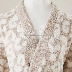 Bata de algodón ligera de alta calidad para mujer, manga larga, suave y cómoda, para uso diario en invierno/primavera - Product Image 4