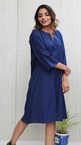 Robe en lin, robe droite en lin, robe à col fendu, robe mi-longue en lin, robe bleue, tunique en lin, vêtements en lin, robes pour femmes, - Product Image 2