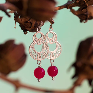 Pendientes de tuerca en cascada carmesí de alto grado más vendidos, joyería de moda de alta calidad con brillo brillante directa del proveedor indio - Product Image 1