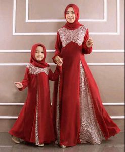 Conjuntos de Abaya a juego para madre e hija, el mejor precio al por mayor, impresionante estilo familiar, en relieve, Digital, personalizable, servicio OEM todo - Product Image 1