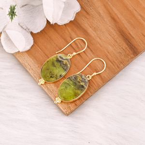 Boucles d'oreilles pendantes ethniques en laiton avec pierre d'opale verte, bijoux tribaux faits à la main, boucles d'oreilles pendantes en laiton de haute qualité, commande en gros - Product Image 3