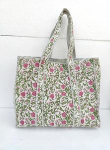 Bolsos Tote Acolchados de Algodón Estampados a Mano, Bolsos Tote Tradicionales de la India, Bolsos Tote Hechos a Mano con Estampados a Mano - Product Image 6