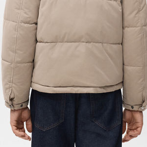 Chaqueta Clásica Impermeable de Moda Urbana / Material Suave y Duradero con Diseño Acolchado, Mangas Largas con Puños Abotonados - Product Image 5