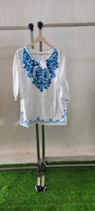 เสื้อกล้ามปักสีขาวน้ำเงินเข้มสำหรับผู้หญิง, เสื้อลำลองแขนปกติลายเรขาคณิตตัวยาวสั้นสำหรับฤดูใบไม้ผลิฤดูใบไม้ร่วง - Product Image 2