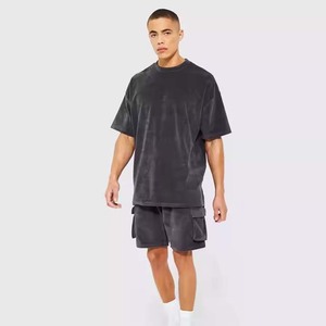 High Street Plus Size Ensembles pour hommes du Pakistan Logo personnalisé T-shirts lourds en coton avec ensembles courts Vêtements pour hommes lavage à l'acide - Product Image 2