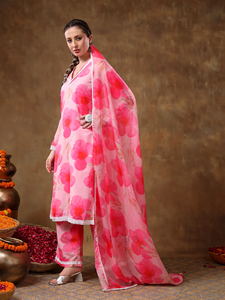 MERAKI MAYA FLORAL ROSA MUSELINA KURTA SET CON ORGANZA DUPATTA Mujer Kurta Set | Conjunto Étnico - Product Image 4