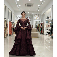 Robe de soirée violette modeste en gros, style robe de bal, avec bretelles spaghetti, perles et sequins complexes, tissu de qualité supérieure, longueur ras du sol