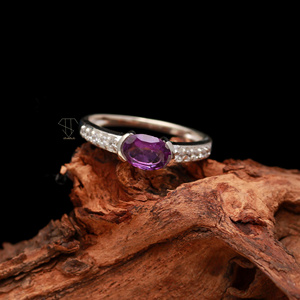 Amatista Piedra preciosa Forma ovalada 925 Anillo de ajuste de bisel de plata esterlina sólida Anillo de plata Joyería fina Anillo de color púrpura - Product Image 4